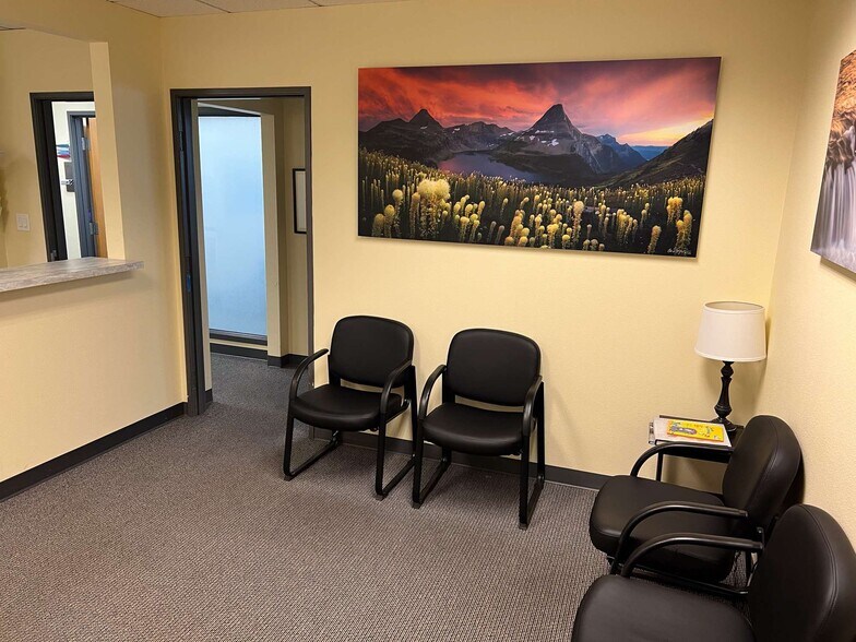 More Photos Of 3990 Collins Way, Lake Oswego Office For Sale