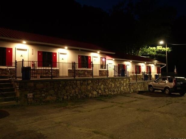 More Photos Of 2710 Asheville Hwy, Canton Hotel For Sale
