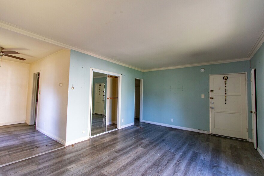 More Photos Of 201-207 S Kenmore Ave, Los Angeles Apartments For Sale