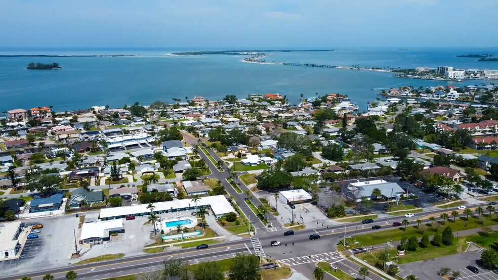 More Photos Of 2070 Bayshore Blvd, Dunedin Restaurant For Lease