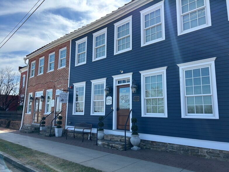 More Photos Of 208-210 Wharf St, Hermann Hospitality For Sale