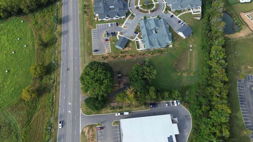 More Photos Of 4815 N Lee Hwy, Cleveland Office For Sale