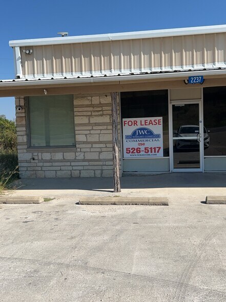 More Photos Of 2237 E Hwy 190, Lampasas Freestanding For Lease