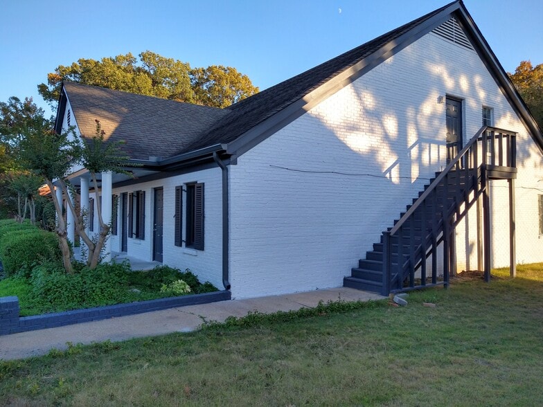 More Photos Of 8135 Walnut Grove Rd, Cordova Office For Lease