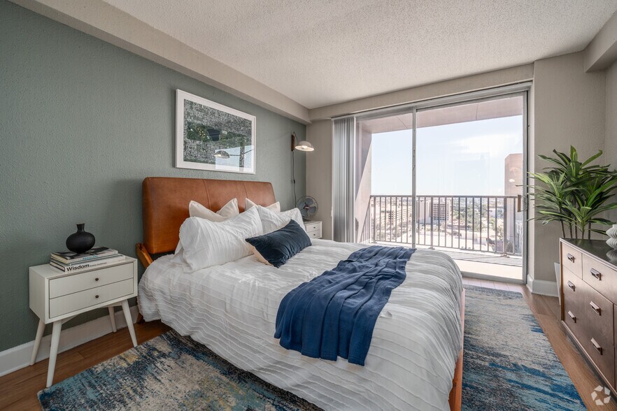 More Photos Of 1617 Fannin St, Houston Multifamily For Sale
