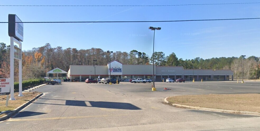 More Photos Of 1317 Elm St, Hampton Supermarket For Lease