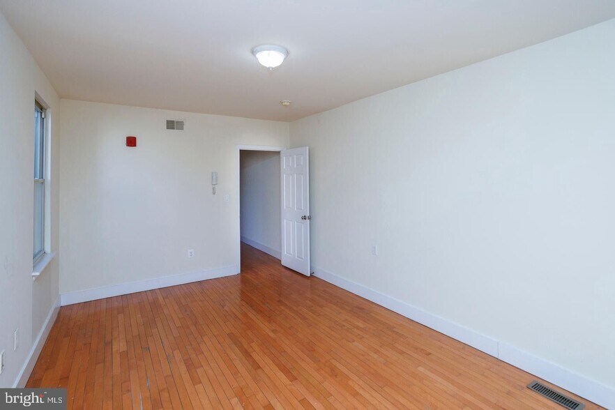 More Photos Of 1609 W Susquehanna Ave, Philadelphia Apartments For Sale