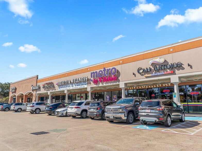 More Photos Of 5537-5571 Highway 6 N, Houston Storefront For Sale