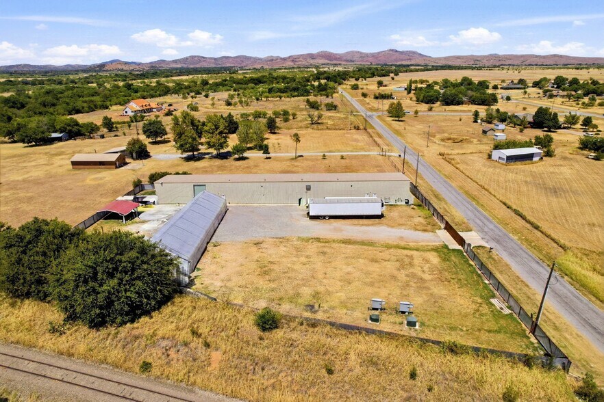 More Photos Of 1203 NW Airport Rd, Cache Industrial For Sale