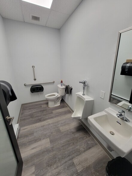 More Photos Of 808 N Ellsworth St, Allentown Warehouse For Sale