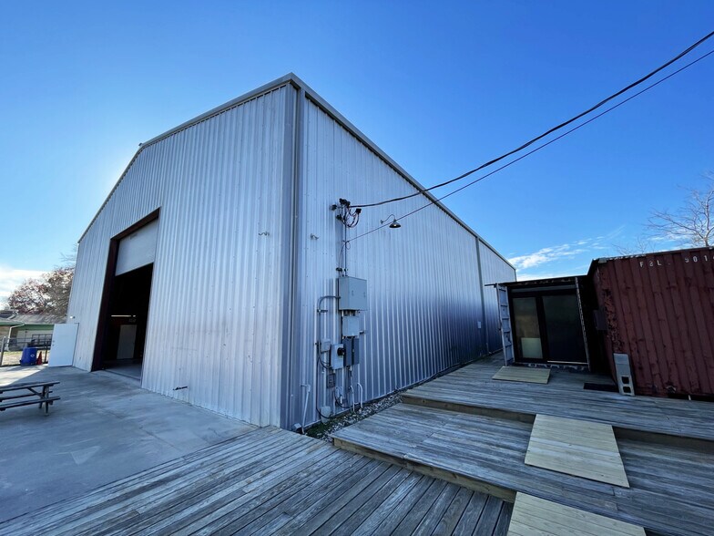More Photos Of 3504 Rogge Ln, Austin Warehouse For Lease