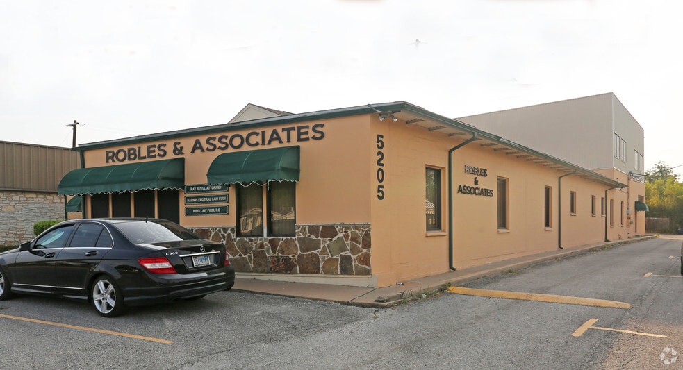 Primary Photo Of 5205 Airport Blvd, Austin Loft Creative Space For Lease