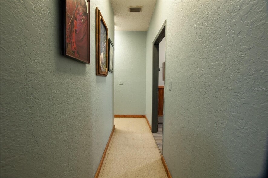 More Photos Of 2865 SE Highway 31, Arcadia Office For Sale