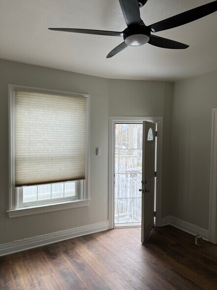 More Photos Of 515 E 21st St, Los Angeles Apartments For Sale