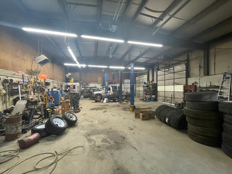 More Photos Of 200 Main St, Maple Hill Auto Repair For Sale