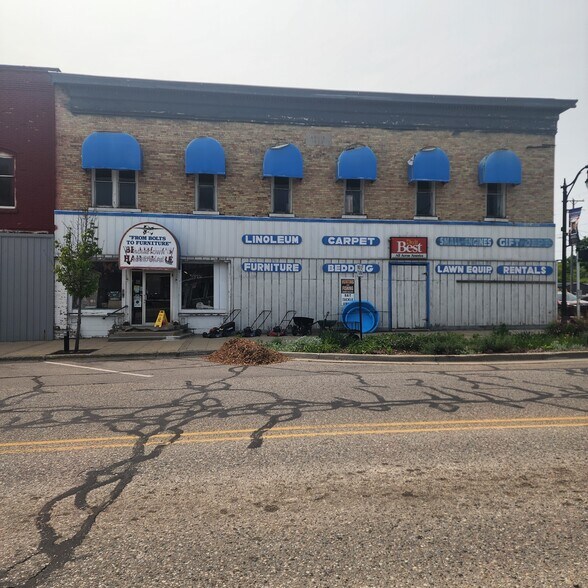 More Photos Of 104 S Main St, Evart Storefront For Sale