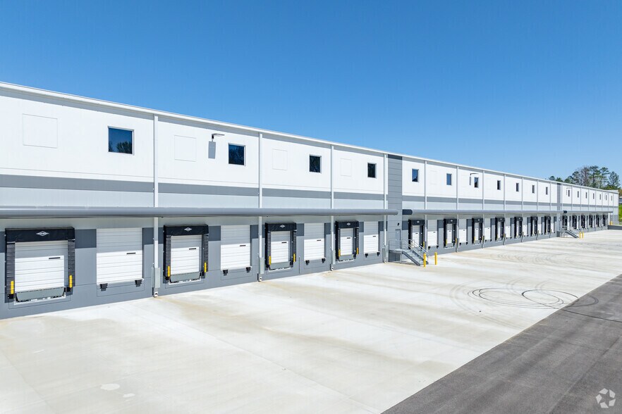 More Photos Of 6740 Oakley Rd, Union City Industrial For Lease