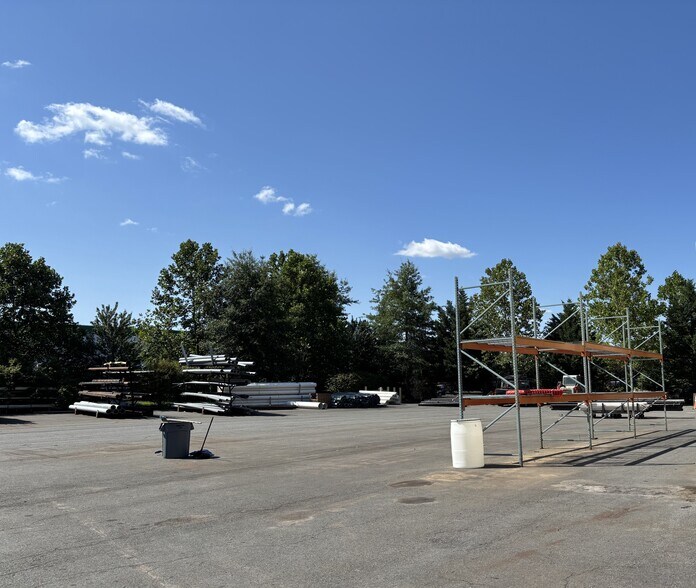 More Photos Of 42669 Trade West Dr, Sterling Flex For Sale