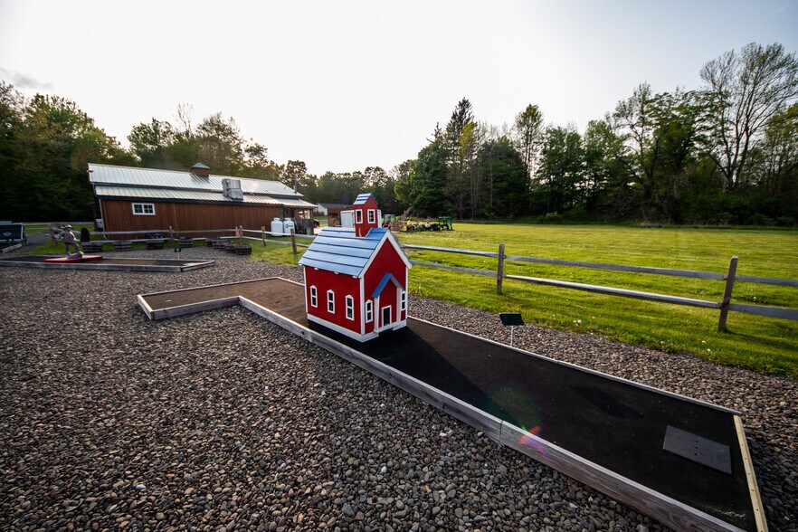 More Photos Of 1364 County Highway 12 rd, Mount Vision Storefront For Sale