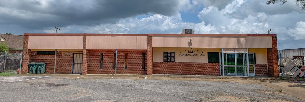 More Photos Of 1790 Lapaloma St, Memphis Freestanding For Sale