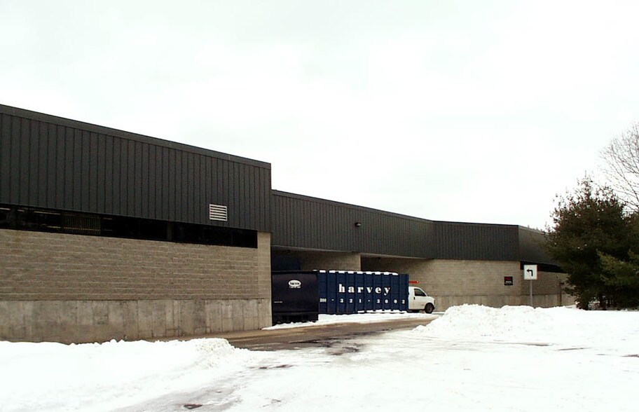 More Photos Of 399 River Rd, Hudson Light Manufacturing For Lease