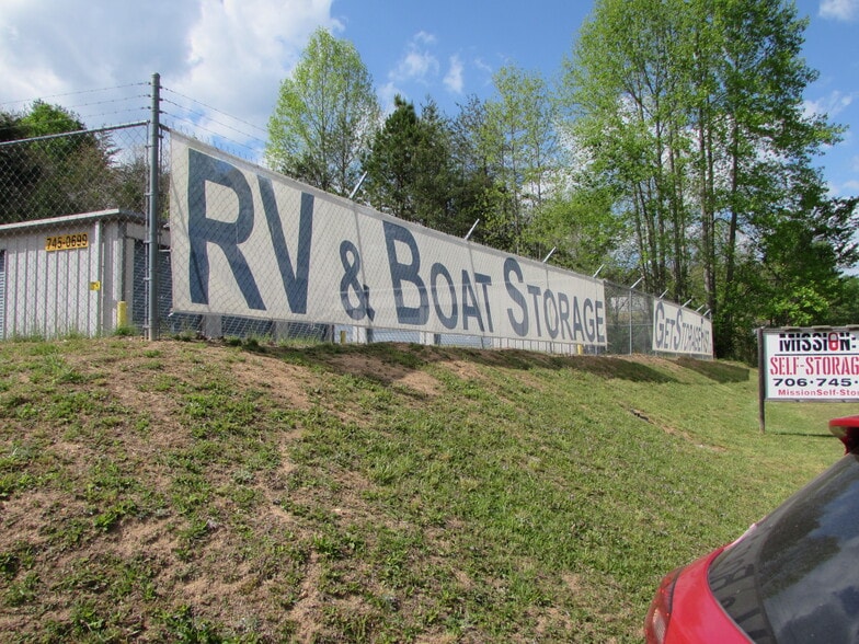 More Photos Of 323 GA-325, Blairsville Self Storage For Sale