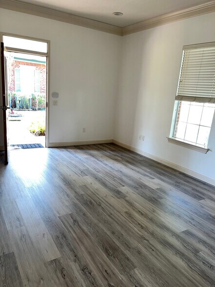 More Photos Of 4501 Cartwright Rd, Missouri City Medical For Lease