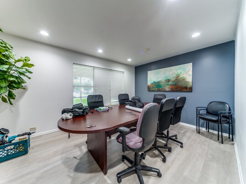 More Photos Of 8424 Indian Hills Ln, Boerne Light Distribution For Lease
