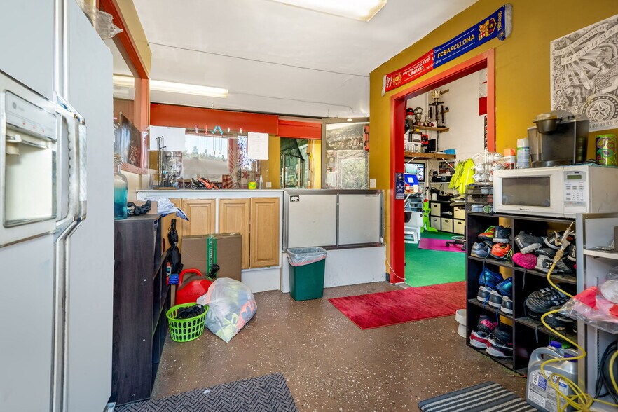 More Photos Of 957 Golden Gate Ter, Grass Valley Sports And Entertainment For Sale