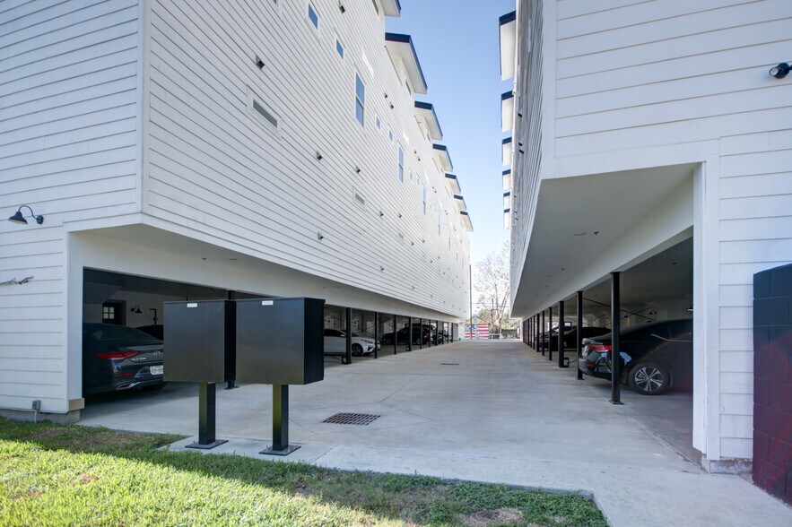 More Photos Of 3824 Fulton St, Houston Apartments For Sale