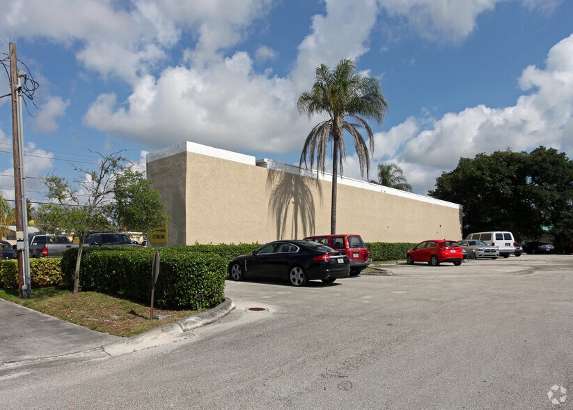 More Photos Of 5781 NW 15th St, Margate Warehouse For Sale