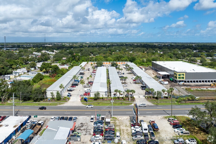 More Photos Of 2600 Aurora Rd, Melbourne Unknown For Lease