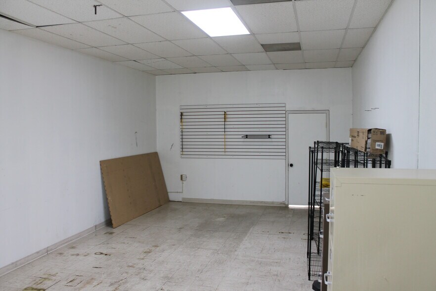 More Photos Of 4365 N Las Vegas Blvd, Las Vegas Freestanding For Lease