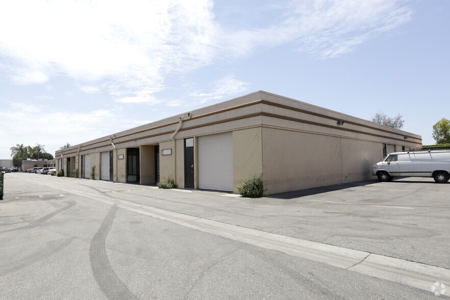 More Photos Of 7625 E Rosecrans Ave, Paramount Warehouse For Lease