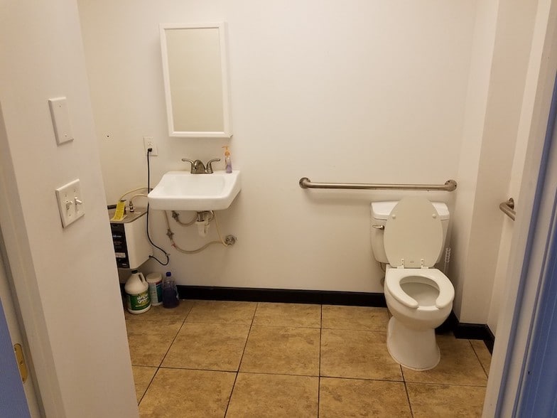 More Photos Of 3111 Norfolk St, Richmond Office For Sale