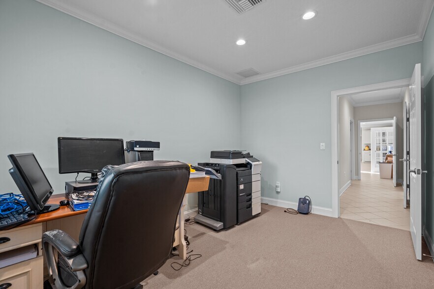 More Photos Of 49 Shores Blvd, Saint Augustine Office For Sale