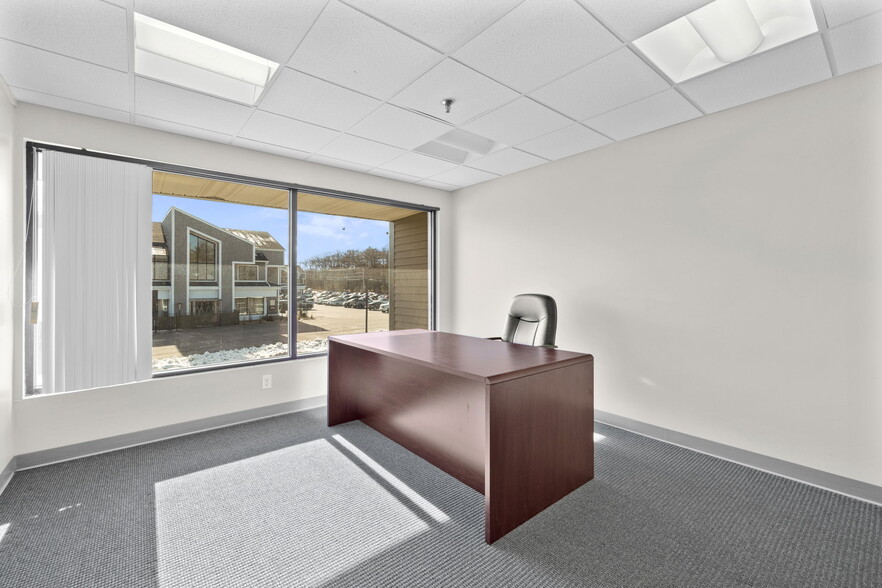 More Photos Of 264 N Broadway, Salem Freestanding For Sale