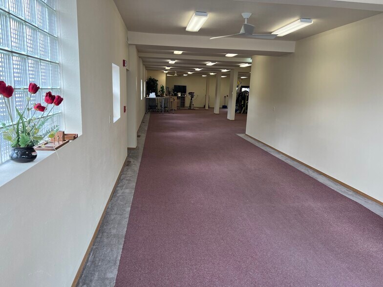 More Photos Of 1825 N Richmond St, Appleton Storefront Retail Office For Lease