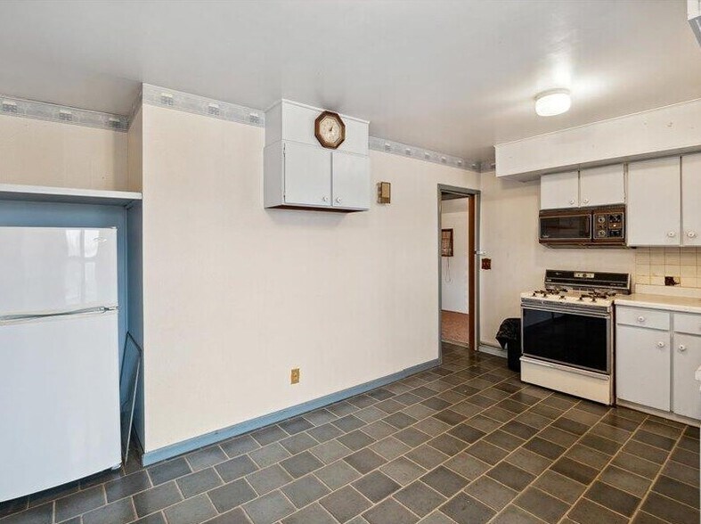 More Photos Of 4946 Page Ave, Michigan Center Medical For Sale