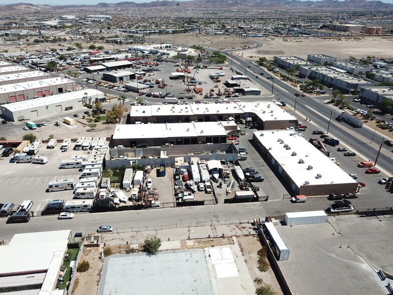 More Photos Of 600 W Sunset Rd, Henderson Industrial For Sale