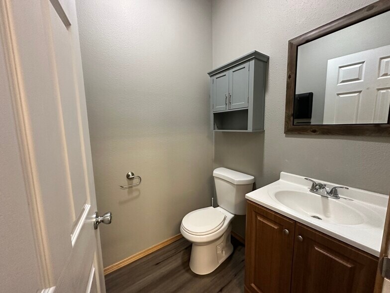 More Photos Of 4037 Hwy 93 N, Stevensville Office For Lease