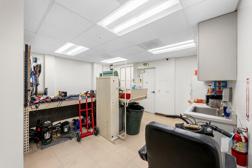 More Photos Of 103 E Stetson Ave, Hemet Bank For Sale