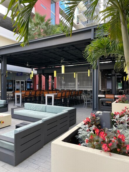 More Photos Of 1208 E Kennedy Blvd, Tampa Apartments For Lease