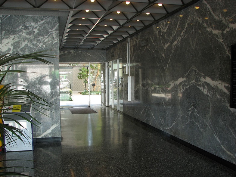 More Photos Of 8929-8939 S Sepulveda Blvd, Los Angeles Office For Lease