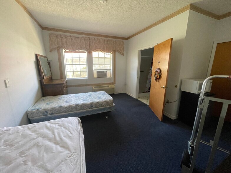 More Photos Of 5151 Northpointe Pky, Pensacola Continuing Care Retirement Community For Sale