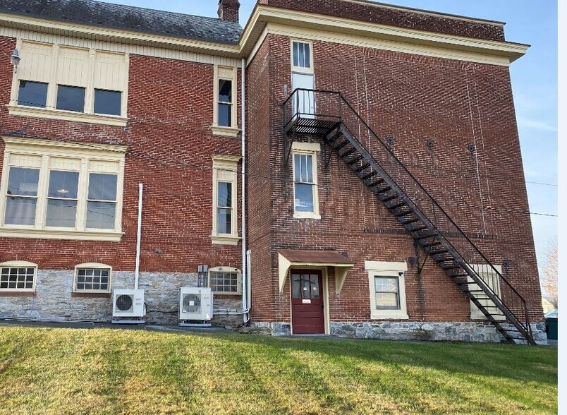 More Photos Of 22 N 7th St, Akron Storefront Retail Office For Sale