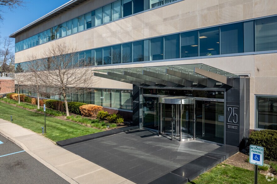More Photos Of 25 Deforest Ave, Summit Office For Lease