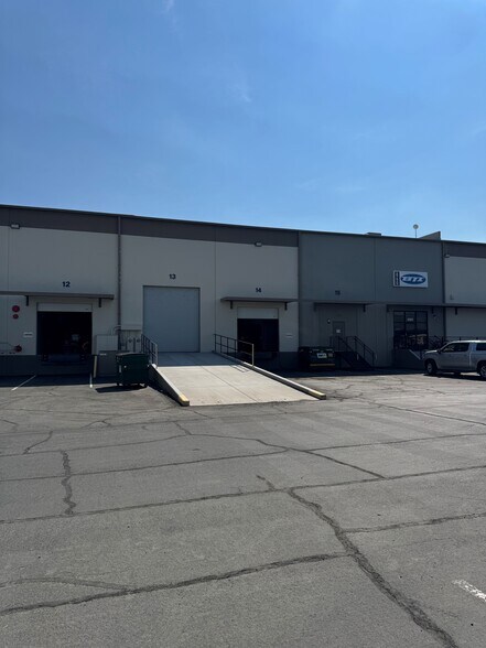 More Photos Of 860 Bergin Way, Sparks Industrial For Lease
