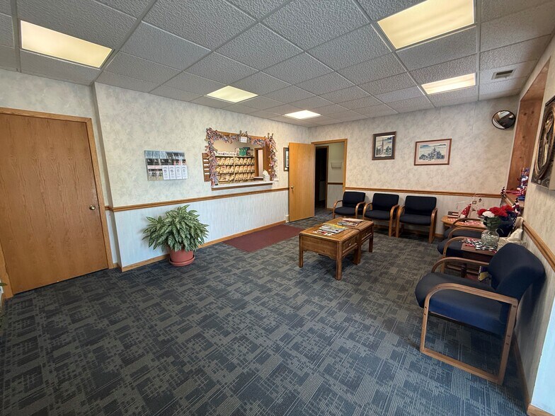 More Photos Of 2699 John F Kennedy Rd, Dubuque Coworking Space