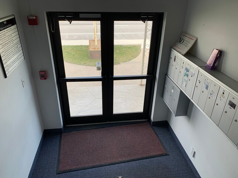 More Photos Of 960 Reservoir Ave, Cranston Office For Lease